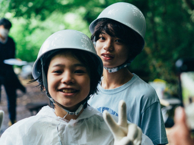 《怪物》幕后照：时光倒流至初夏的森林，是枝裕和再现